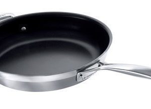 Le Creuset 3-Ply Omelettipannu non-stick-pinnoite Ø 28 cm