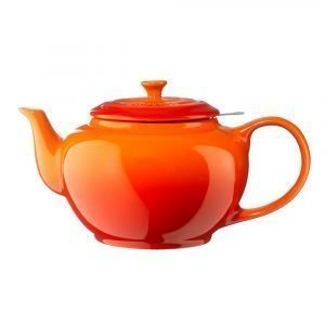 Le Creuset Teekannu Metallisiivilällä Volcanic 1