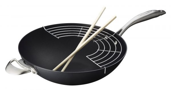 Scanpan Pro Iq Wokkipannu Ritilällä Ja Puikoilla Ruostumaton Teräs 32 Cm