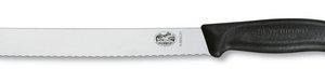 Victorinox Leipäveitsi 21 cm aaltosärmäinen musta SwissClassic